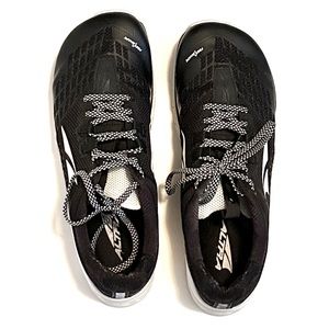 Altra HIIT XT 2 Women's Size 10 Black/White Athletic Shoes AFW1976P-02